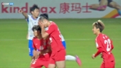 😱全是逆天操作！中冠球员连续低级失误送点，对手点球抡飞！