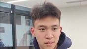 王钰栋在采访时露出久违的笑容！赛后坦言：我们还是需要球迷的！