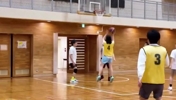 🤔和罗斯一样的伤！辻井穗乃果是真的很爱篮球了！