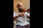优雅！姆伯莫社媒晒拉小提琴视频，配乐是欧冠主题曲